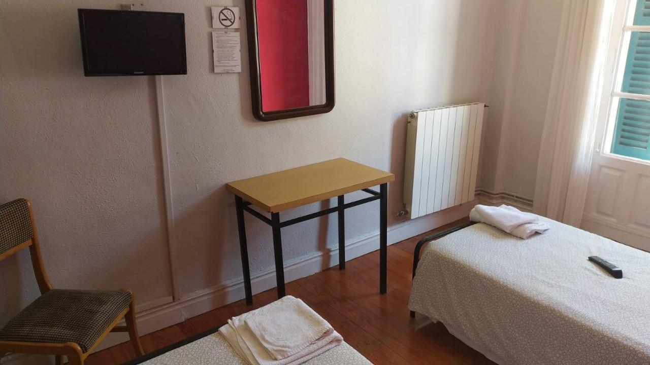 Pension Manoli Bilbao Exteriör bild