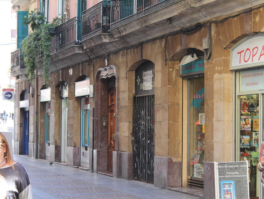 Pension Manoli Bilbao Exteriör bild